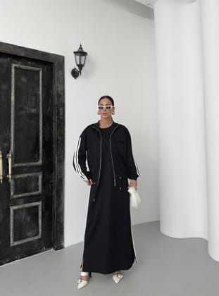 Siyah Kadın Oversize Kalıp Etek Ucu Yırtmaç Detaylı Elbise Ve Fermuar Kapamalı Cepli Lastikli Sweat Pamuklu Örme Takım Siyah