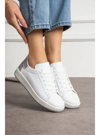Beyaz Gri Kadın Sneaker AIR22