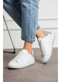 Beyaz Gri Kadın Sneaker AIR22