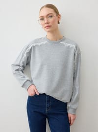Dantel Şerit Detaylı Sweatshirt - Gri melanj - Refka