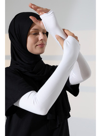 Parmak Geçmeli Penye Kolluk Beyaz