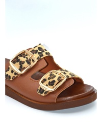Leopar Desenli Çift Tokalı Terlik