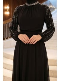 Kolları Taşlı Pullu Siyah Şifon Abiye