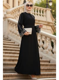 Kolları Detaylı Siyah Tesettür Abaya 60063S
