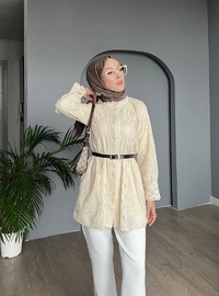Yakası Ve Kolu Dantelli Top Düğmeli Astarlı Gömlek Bej